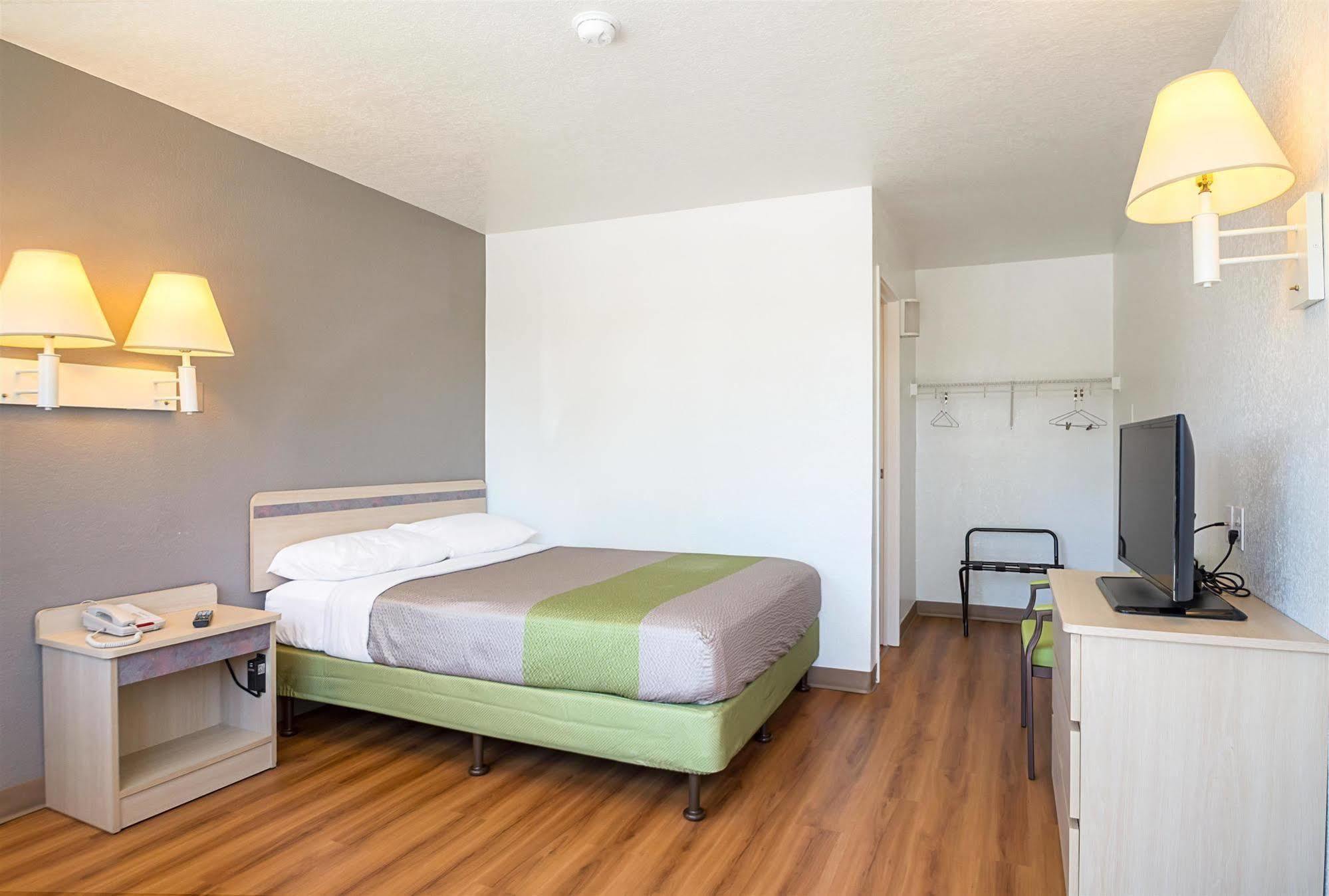 Motel 6-Pueblo, Co - I-25 Kültér fotó